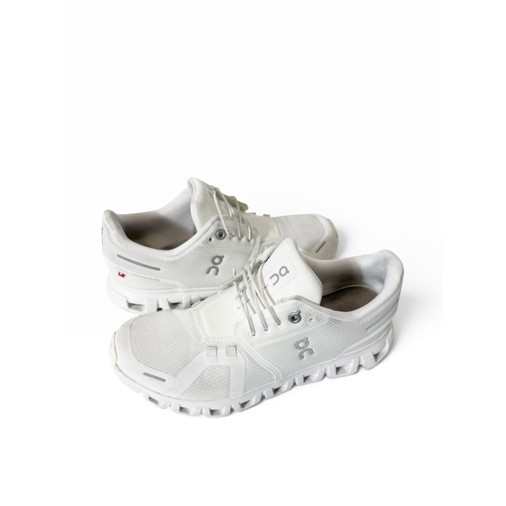 On Cloud 6 Womens All White 3WF10061200 Athletic Running Sneakers Size 7.5
